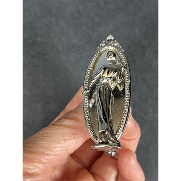 VTG Signed LR MAR01 Silver Oval‎ Glamour Lady Looking In Mirror Brooch Pin 2.25 - Picture 3 of 6